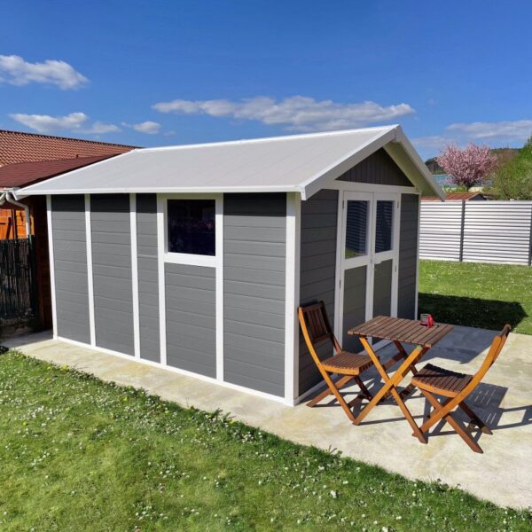 Abri de jardin en PVC Grosfillex